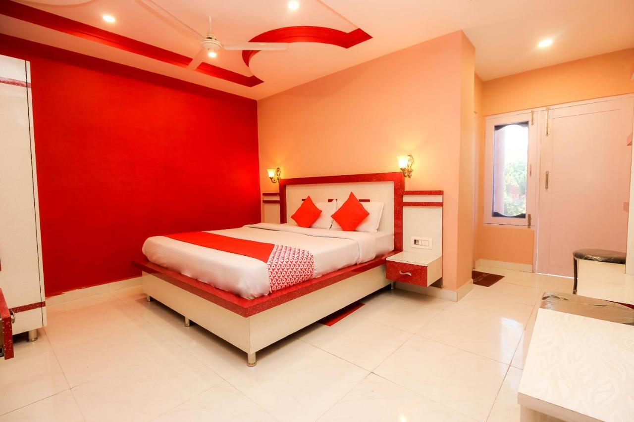 Oyo 10709 Hotel Sbt Визакхапатнам Екстериор снимка