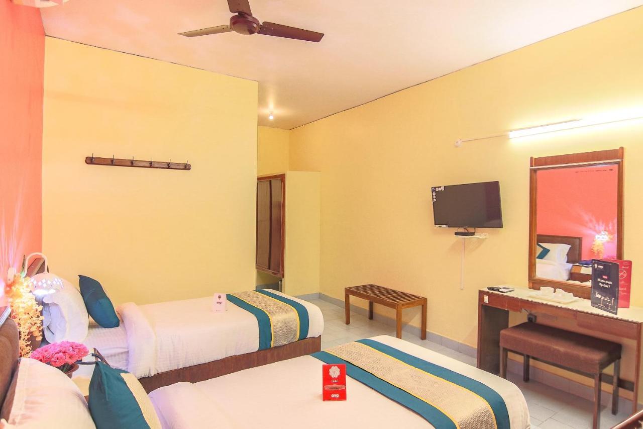 Oyo 10709 Hotel Sbt Визакхапатнам Екстериор снимка